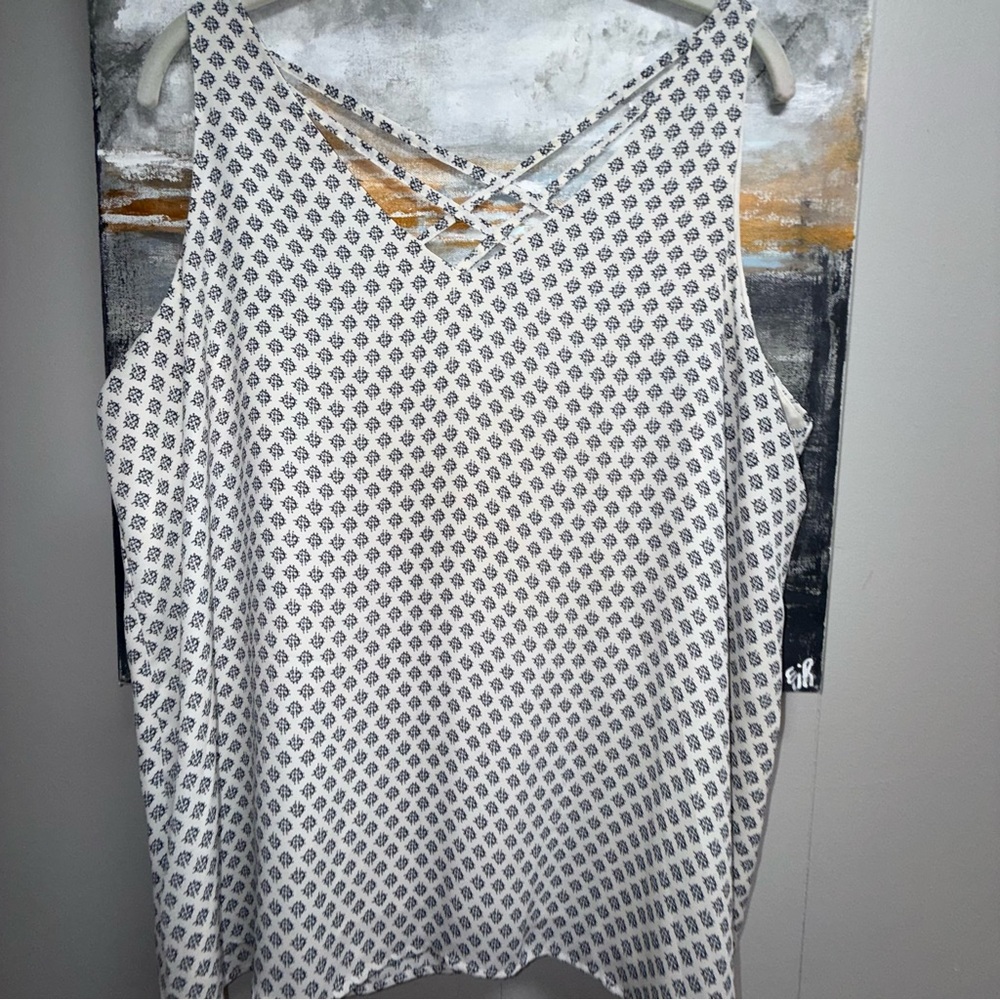 Maurice’s Navy & White Patterned Tank